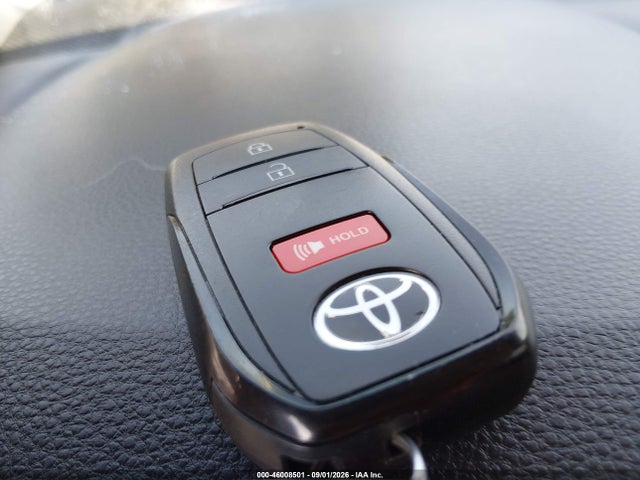 2025 TOYOTA COROLLA CROSS LE 11