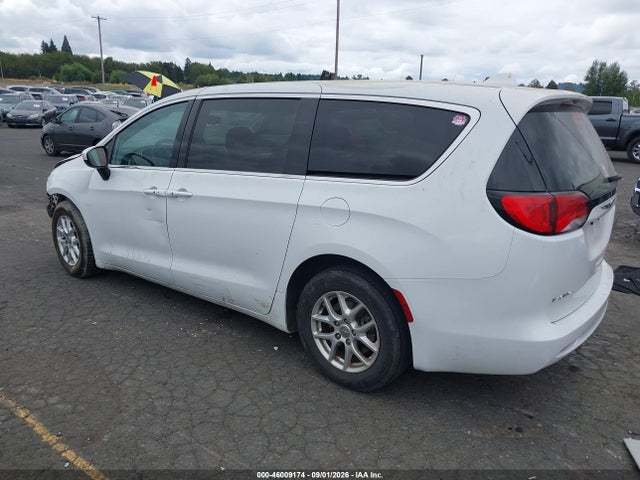 2017 CHRYSLER PACIFICA TOURING 3