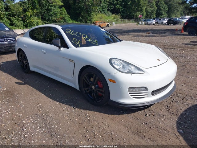 2013 PORSCHE PANAMERA 4