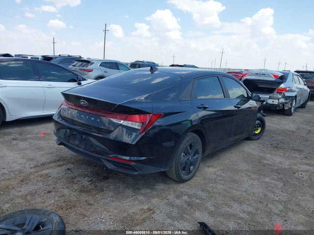 2023 HYUNDAI ELANTRA SEL 4