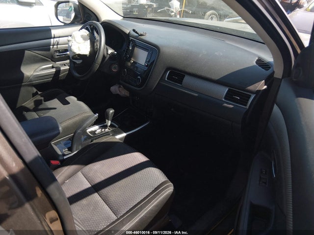 2017 MITSUBISHI OUTLANDER ES 5