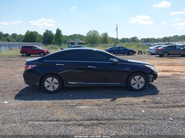 2014 Hyundai SONATA HYBRID photo 14