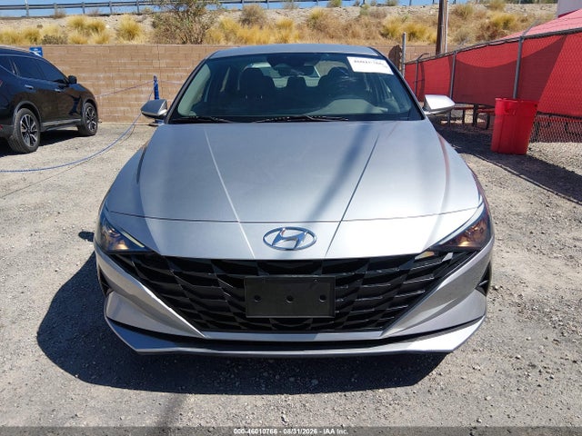 2021 HYUNDAI ELANTRA SE 12