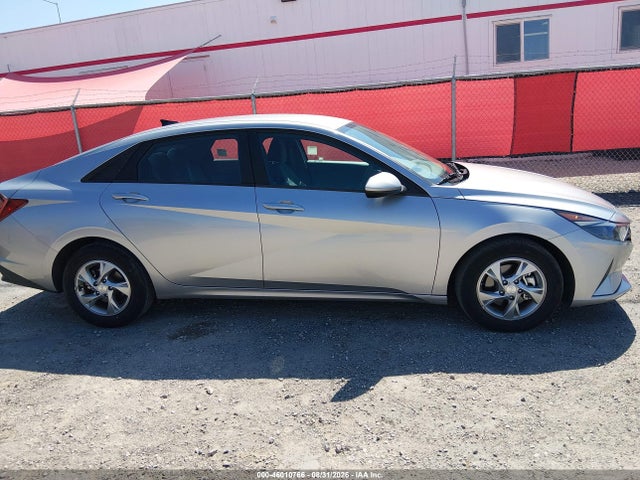 2021 HYUNDAI ELANTRA SE 13