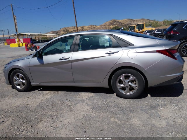 2021 HYUNDAI ELANTRA SE 14