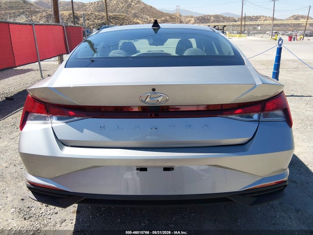 2021 HYUNDAI ELANTRA SE 16
