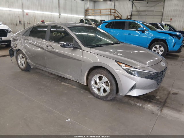 2022 HYUNDAI ELANTRA SE