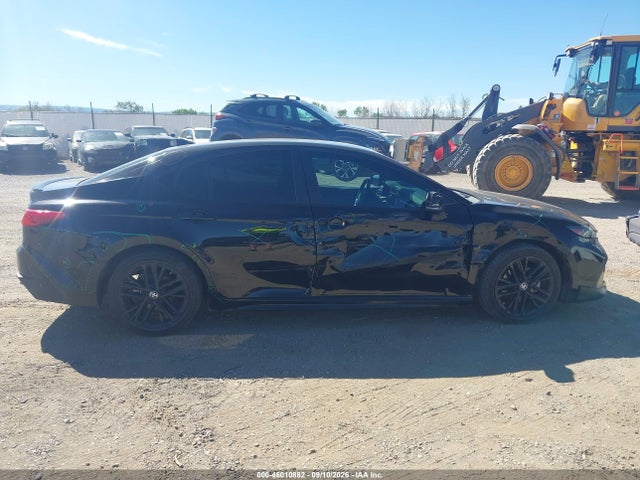 2025 TOYOTA CAMRY SE 13