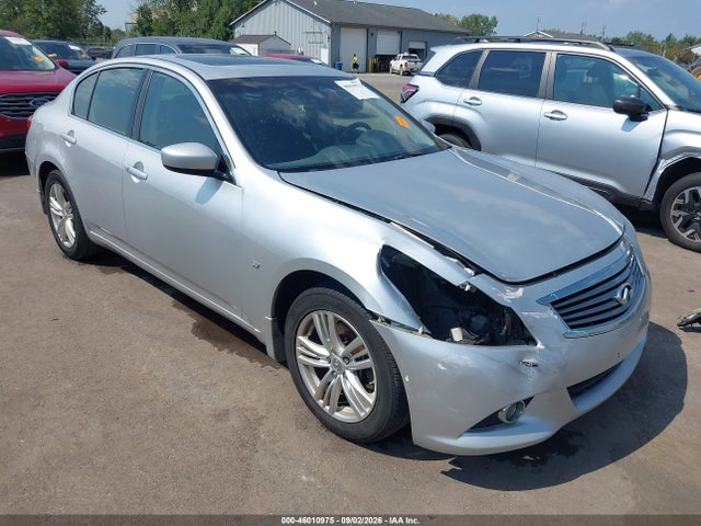 2015 INFINITI Q40 