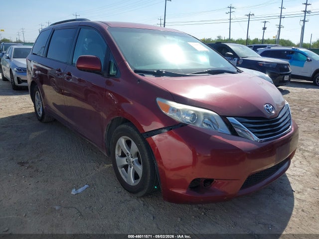 2014 TOYOTA SIENNA LE V6 8 PASSENGER