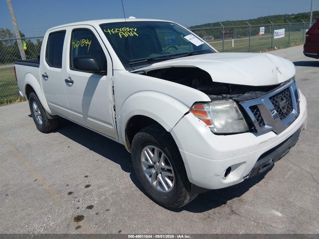 2015 NISSAN FRONTIER SV