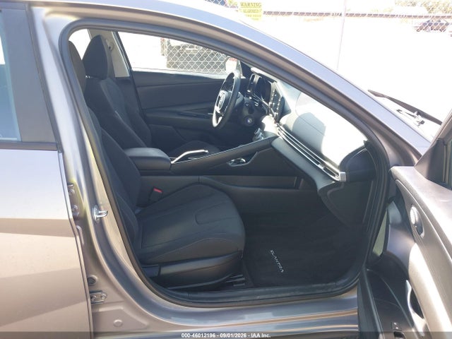 2023 HYUNDAI ELANTRA SE 5