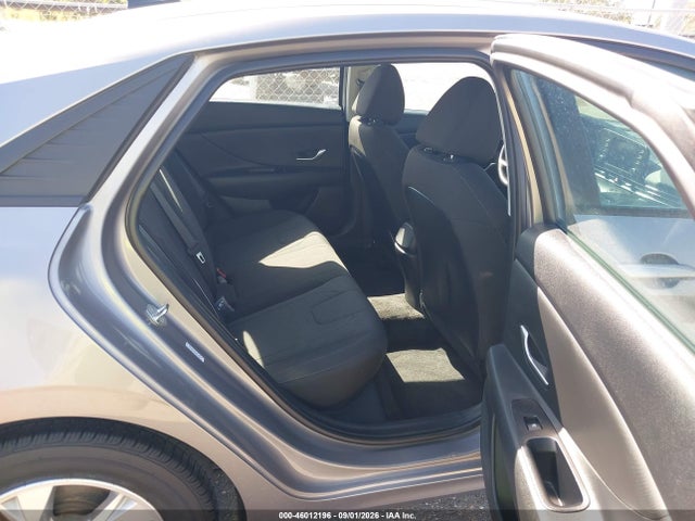 2023 HYUNDAI ELANTRA SE 8