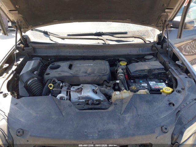 2019 JEEP CHEROKEE OVERLAND FWD 10