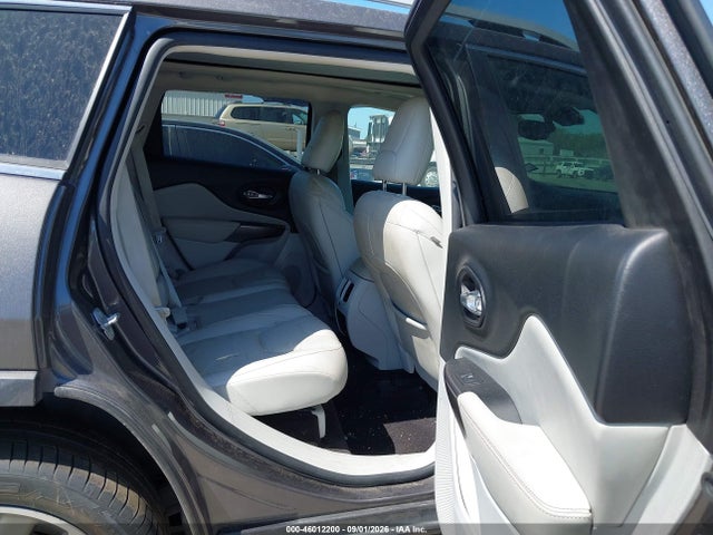 2019 JEEP CHEROKEE OVERLAND FWD 8