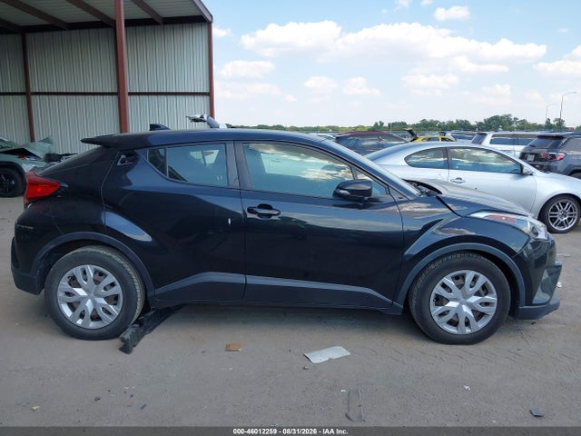 2019 TOYOTA C-HR LE 13