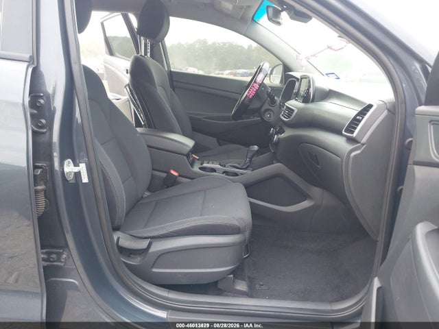 2020 HYUNDAI TUCSON SE 5