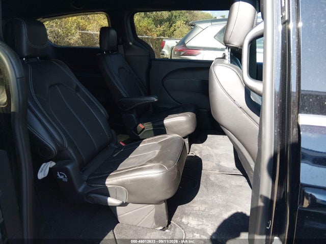 2025 CHRYSLER PACIFICA SELECT 8