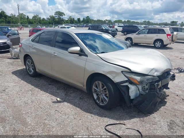 2015 TOYOTA CAMRY SE