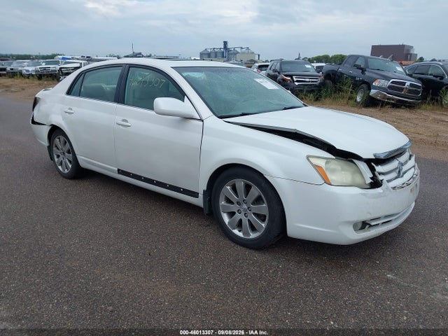 2005 TOYOTA AVALON XLS