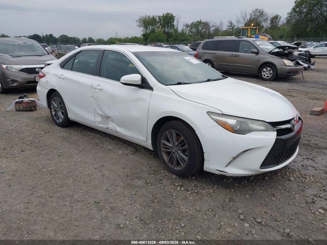 2015 TOYOTA CAMRY SE
