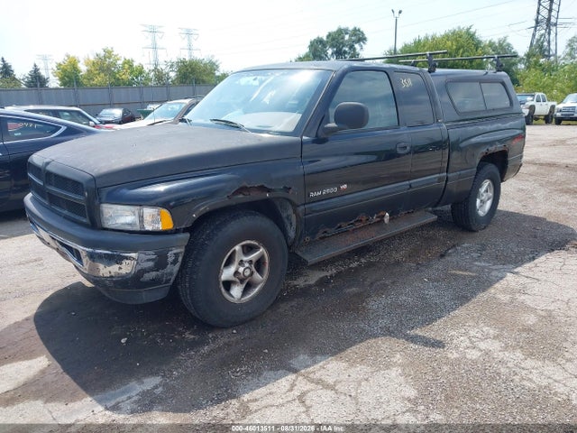 2001 Dodge RAM 1500 ST 照片 2