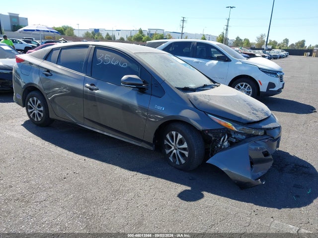 2020 TOYOTA PRIUS XLE