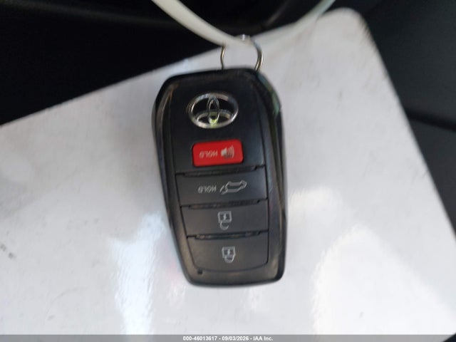 2026 TOYOTA GRAND HIGHLANDER HYBRID XLE 11
