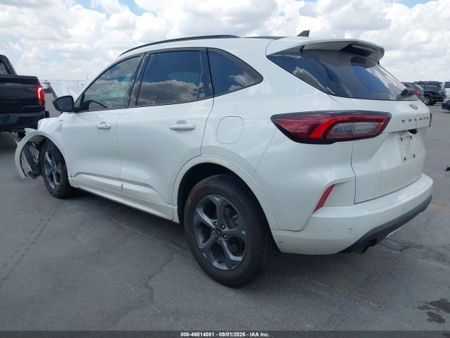 2023 FORD ESCAPE ST-LINE 3