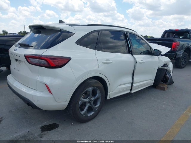 2023 FORD ESCAPE ST-LINE 4