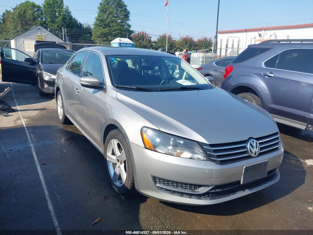 2013 VOLKSWAGEN PASSAT 2.5L SE