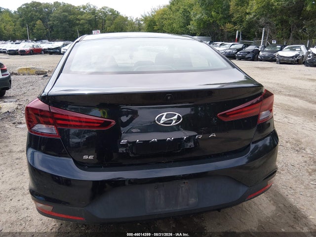 2019 HYUNDAI ELANTRA SE 17