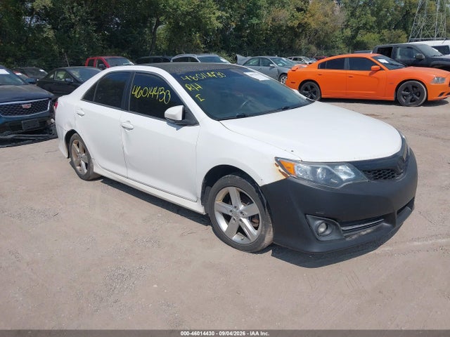 2014 TOYOTA CAMRY SE