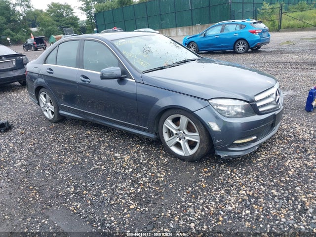 2011 MERCEDES-BENZ C LUXURY 4MATIC/SPORT 4MATIC