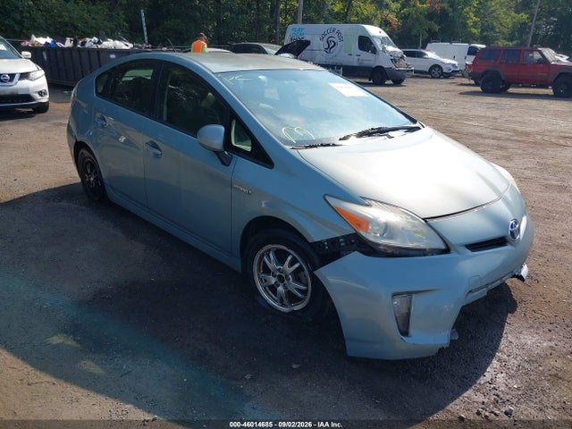 2013 TOYOTA PRIUS THREE
