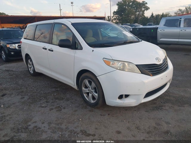 2013 TOYOTA SIENNA L V6 7 PASSENGER