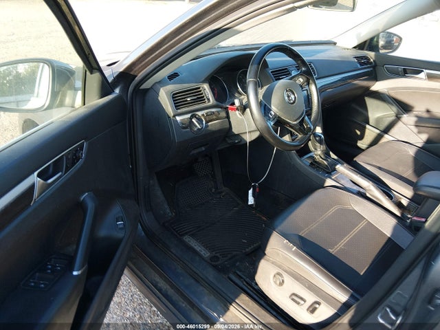 2016 Volkswagen PASSAT 1.8T SE — фото 13