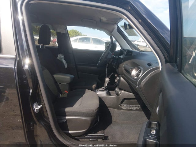 2023 JEEP RENEGADE LATITUDE 4X4 5