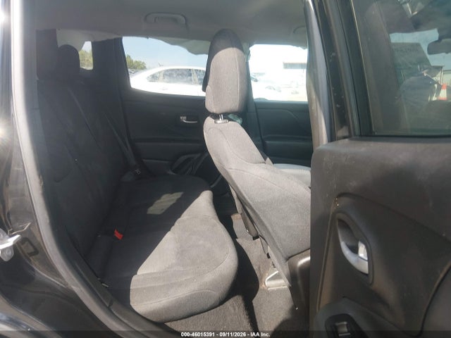 2023 JEEP RENEGADE LATITUDE 4X4 8