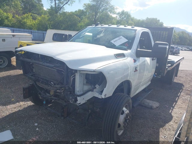 2023 RAM 5500 CHASSIS TRADESMAN/SLT 2