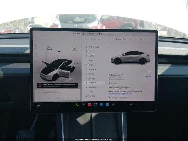 2026 TESLA MODEL Y 17