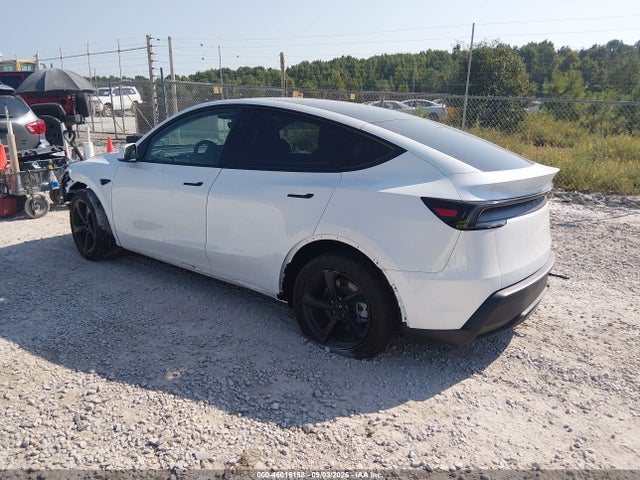 2026 TESLA MODEL Y 3