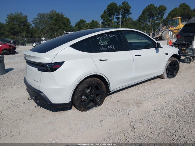 2026 TESLA MODEL Y 4