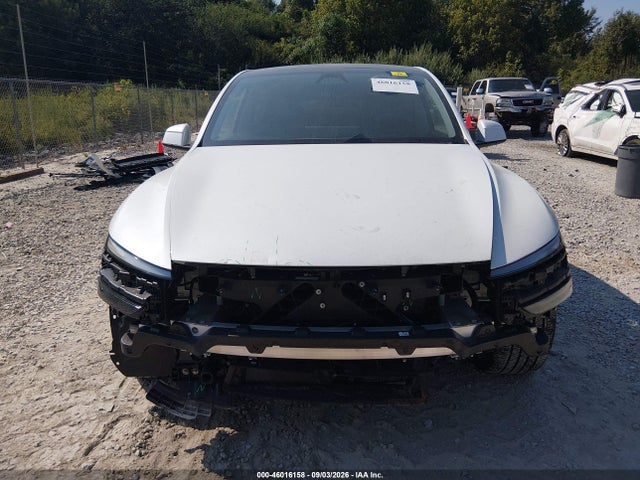 2026 TESLA MODEL Y 6
