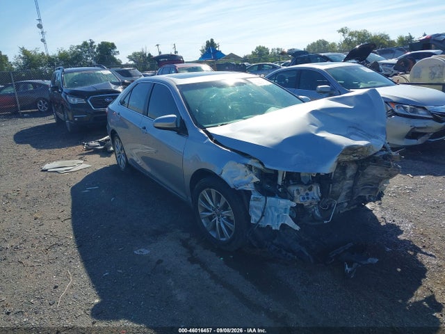 2015 TOYOTA CAMRY XLE