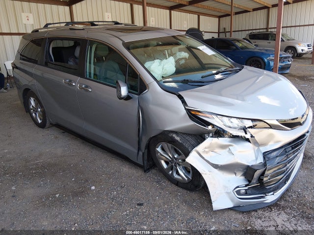 2023 TOYOTA SIENNA LIMITED