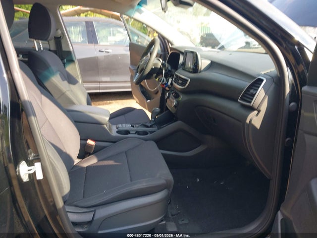 2020 HYUNDAI TUCSON SE 5