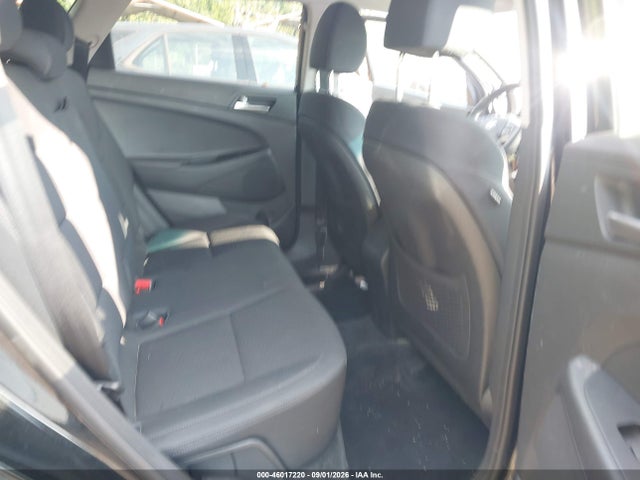 2020 HYUNDAI TUCSON SE 8