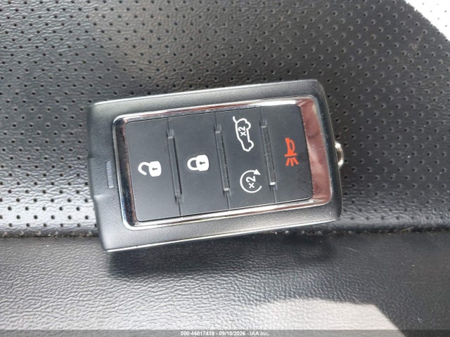 2023 JEEP GRAND CHEROKEE L LIMITED 4X4 11