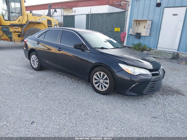 2015 TOYOTA CAMRY LE